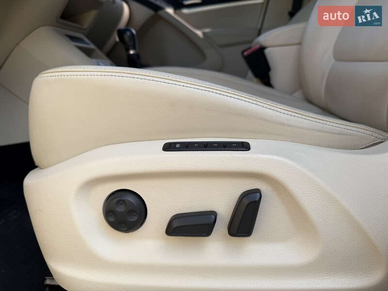 Внедорожник / Кроссовер Volkswagen Tiguan 2014 в Днепре