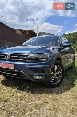 Внедорожник / Кроссовер Volkswagen Tiguan 2018 в Вижнице