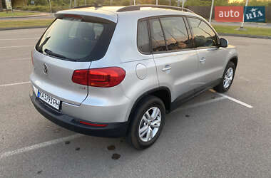 Позашляховик / Кросовер Volkswagen Tiguan 2016 в 
