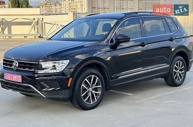 Внедорожник / Кроссовер Volkswagen Tiguan 2018 в Киеве