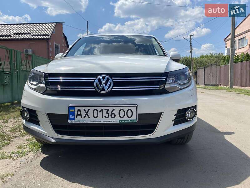 Внедорожник / Кроссовер Volkswagen Tiguan 2015 в Лозовой