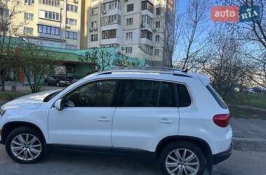 Позашляховик / Кросовер Volkswagen Tiguan 2015 в Києві