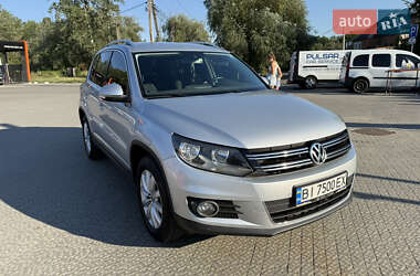 Внедорожник / Кроссовер Volkswagen Tiguan 2011 в Полтаве