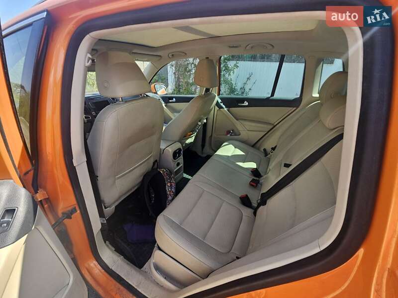 Внедорожник / Кроссовер Volkswagen Tiguan 2015 в Львове