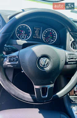 Внедорожник / Кроссовер Volkswagen Tiguan 2011 в 