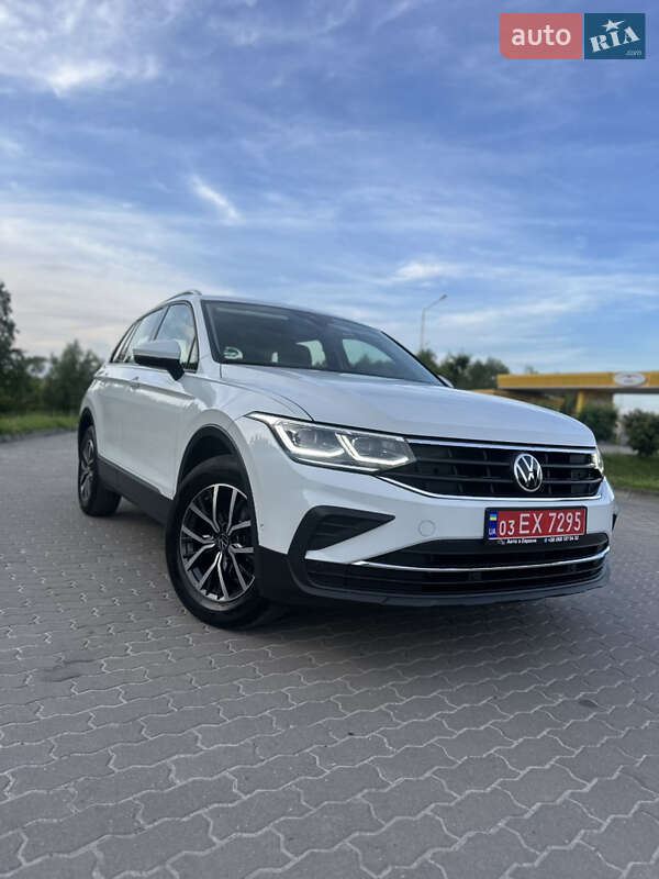 Позашляховик / Кросовер Volkswagen Tiguan 2021 в Бродах