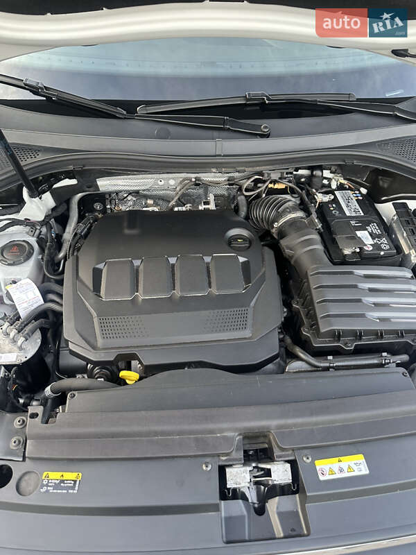Позашляховик / Кросовер Volkswagen Tiguan 2021 в Бродах