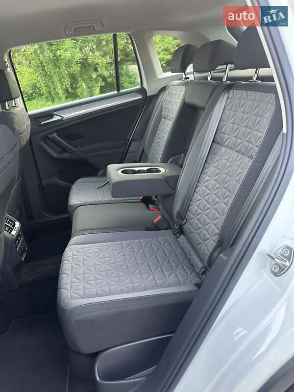 Позашляховик / Кросовер Volkswagen Tiguan 2021 в Бродах