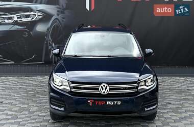 Позашляховик / Кросовер Volkswagen Tiguan 2016 в 