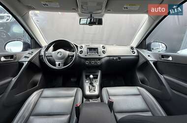 Позашляховик / Кросовер Volkswagen Tiguan 2016 в 
