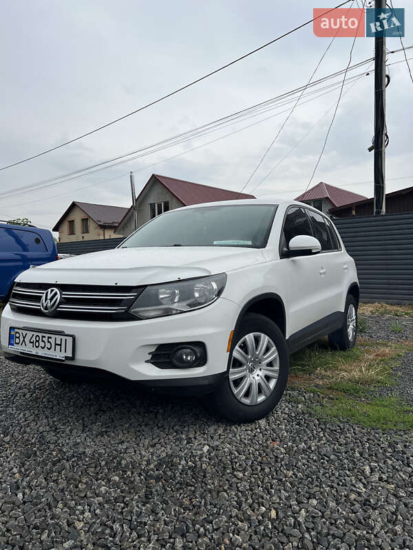 Позашляховик / Кросовер Volkswagen Tiguan 2013 в 