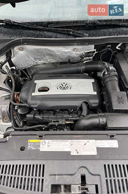 Позашляховик / Кросовер Volkswagen Tiguan 2013 в 