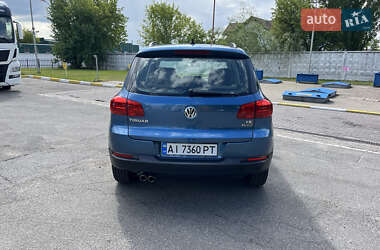 Позашляховик / Кросовер Volkswagen Tiguan 2016 в 