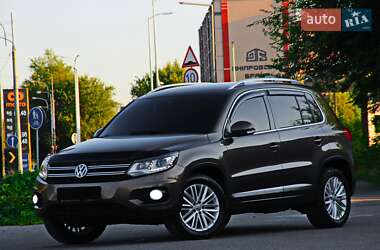 Внедорожник / Кроссовер Volkswagen Tiguan 2015 в Днепре