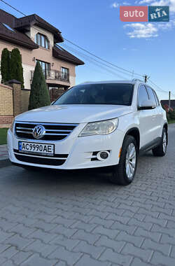 Внедорожник / Кроссовер Volkswagen Tiguan 2010 в Луцке