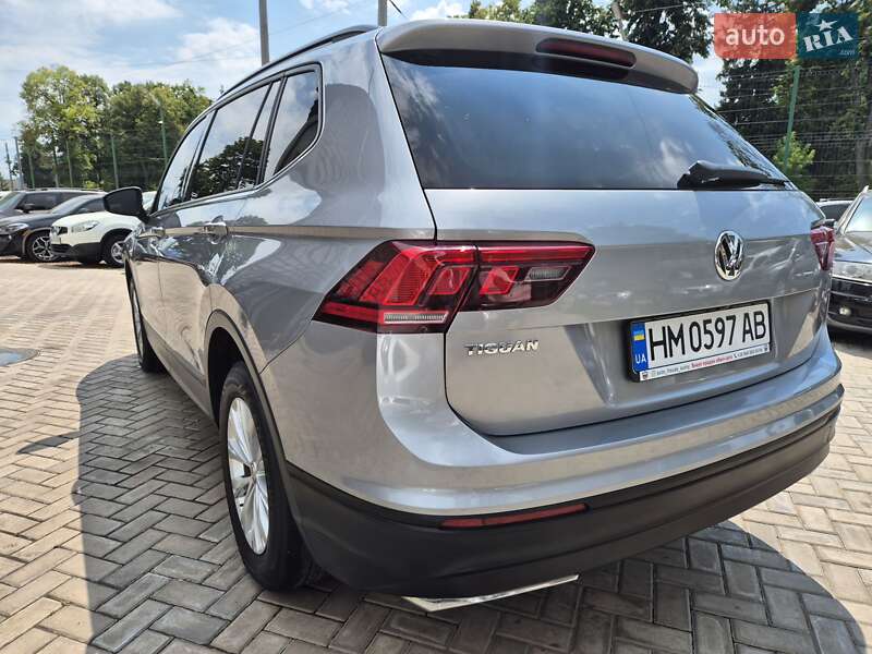 Позашляховик / Кросовер Volkswagen Tiguan 2020 в Сумах