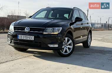 Внедорожник / Кроссовер Volkswagen Tiguan 2016 в 