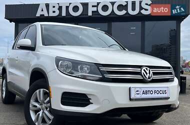 Позашляховик / Кросовер Volkswagen Tiguan 2013 в 