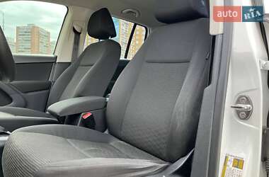 Позашляховик / Кросовер Volkswagen Tiguan 2013 в 