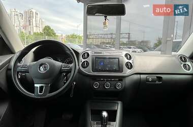 Позашляховик / Кросовер Volkswagen Tiguan 2013 в 