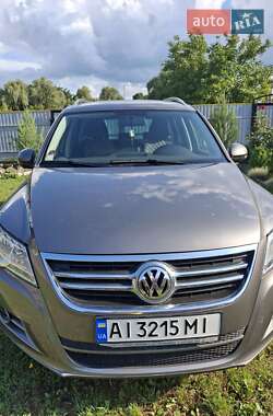 Внедорожник / Кроссовер Volkswagen Tiguan 2009 в Березане