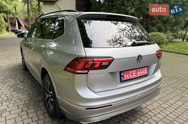 Внедорожник / Кроссовер Volkswagen Tiguan 2021 в 