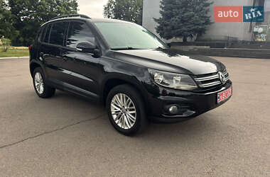 Позашляховик / Кросовер Volkswagen Tiguan 2016 в Рівному