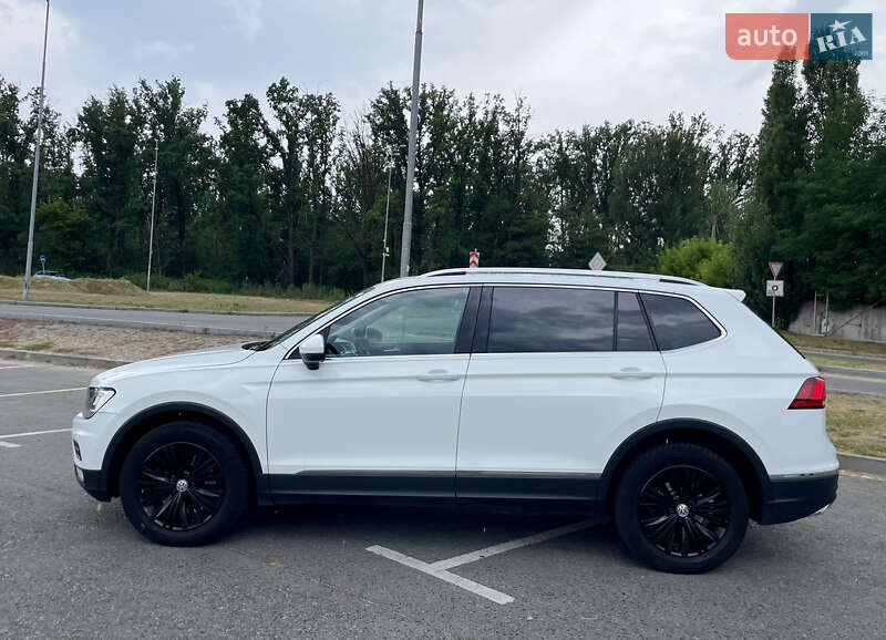Позашляховик / Кросовер Volkswagen Tiguan 2017 в Києві фото 3 Позашляховик / Кросовер Volkswagen Tiguan 2017 в Києві