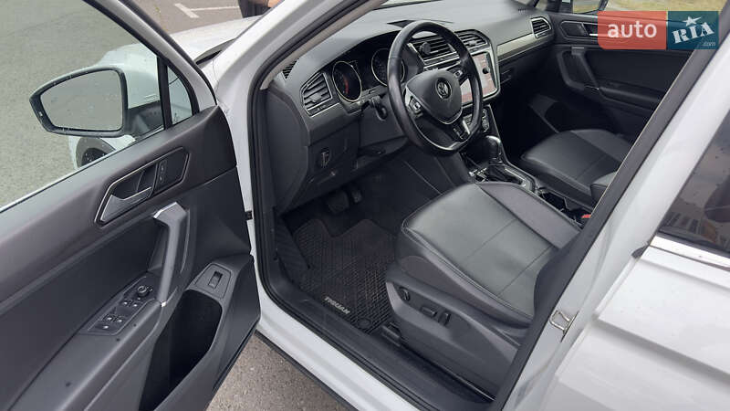 Позашляховик / Кросовер Volkswagen Tiguan 2017 в Києві фото 8 Позашляховик / Кросовер Volkswagen Tiguan 2017 в Києві