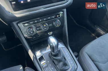Внедорожник / Кроссовер Volkswagen Tiguan 2018 в 