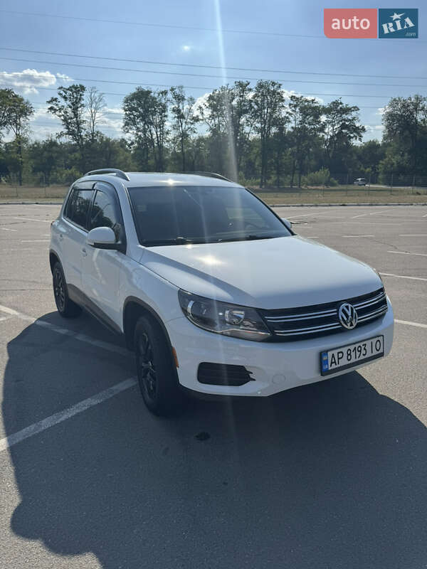 Внедорожник / Кроссовер Volkswagen Tiguan 2017 в Запорожье