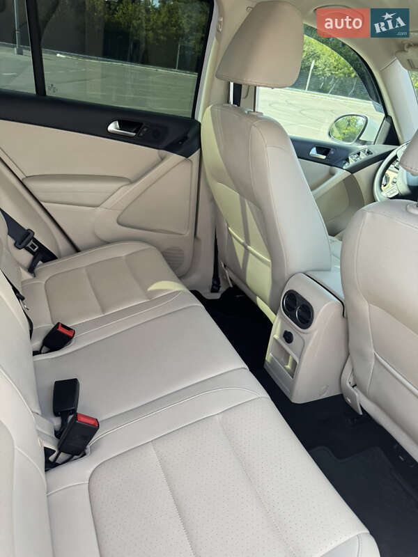 Внедорожник / Кроссовер Volkswagen Tiguan 2017 в Запорожье