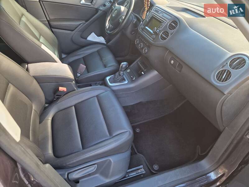 Внедорожник / Кроссовер Volkswagen Tiguan 2015 в Одессе