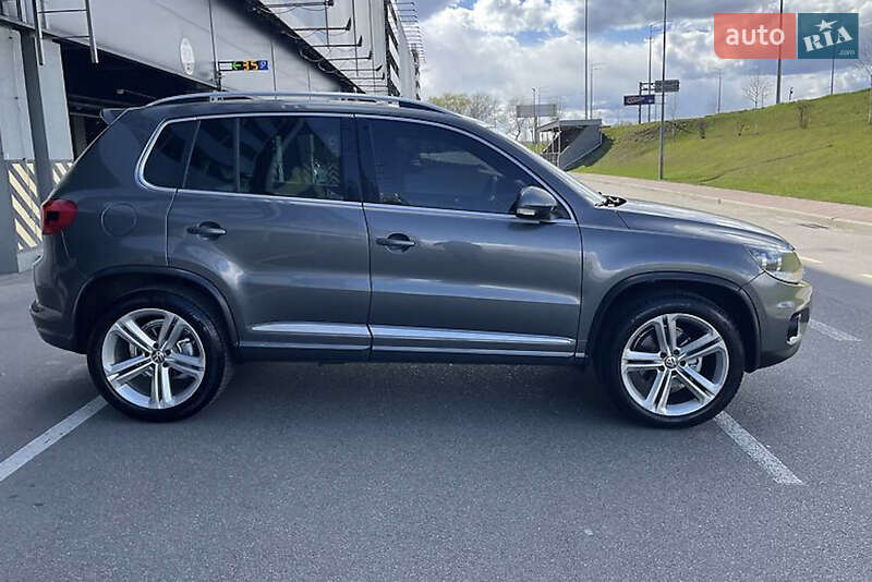 Внедорожник / Кроссовер Volkswagen Tiguan 2015 в Львове
