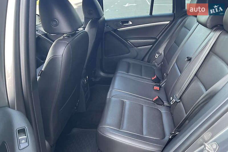 Внедорожник / Кроссовер Volkswagen Tiguan 2015 в Львове