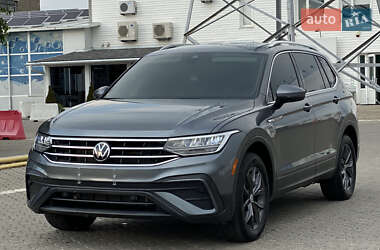 Внедорожник / Кроссовер Volkswagen Tiguan 2023 в Черновцах