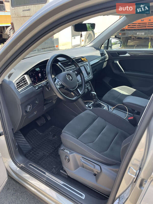 Внедорожник / Кроссовер Volkswagen Tiguan 2017 в Киеве
