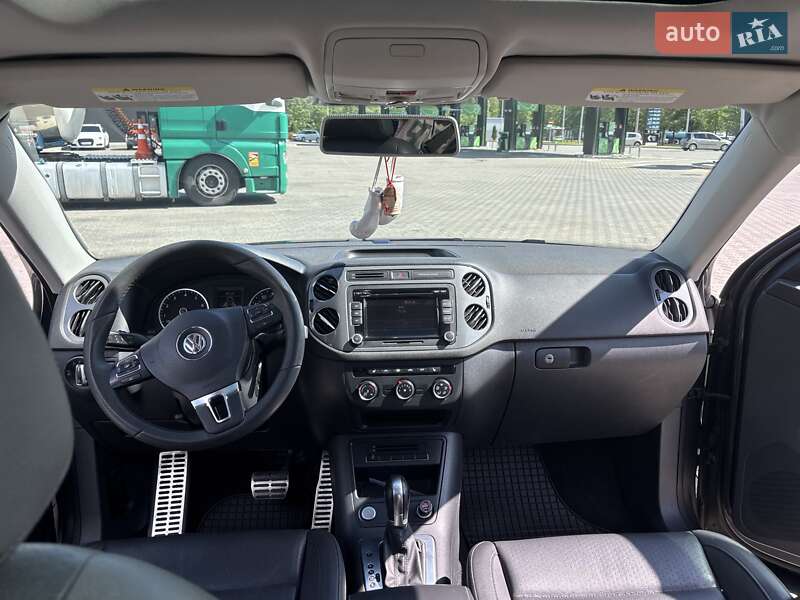 Внедорожник / Кроссовер Volkswagen Tiguan 2015 в Кременчуге