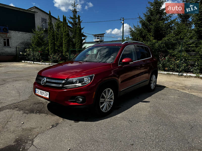 Позашляховик / Кросовер Volkswagen Tiguan 2012 в Чернігові
