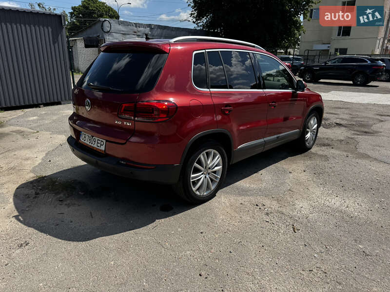 Позашляховик / Кросовер Volkswagen Tiguan 2012 в Чернігові