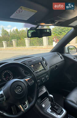 Внедорожник / Кроссовер Volkswagen Tiguan 2014 в 