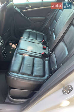 Внедорожник / Кроссовер Volkswagen Tiguan 2014 в 