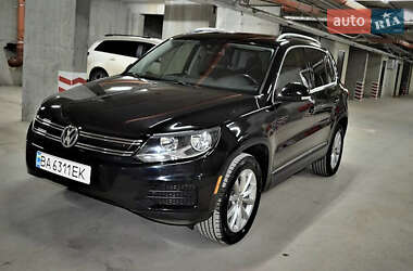Внедорожник / Кроссовер Volkswagen Tiguan 2016 в 