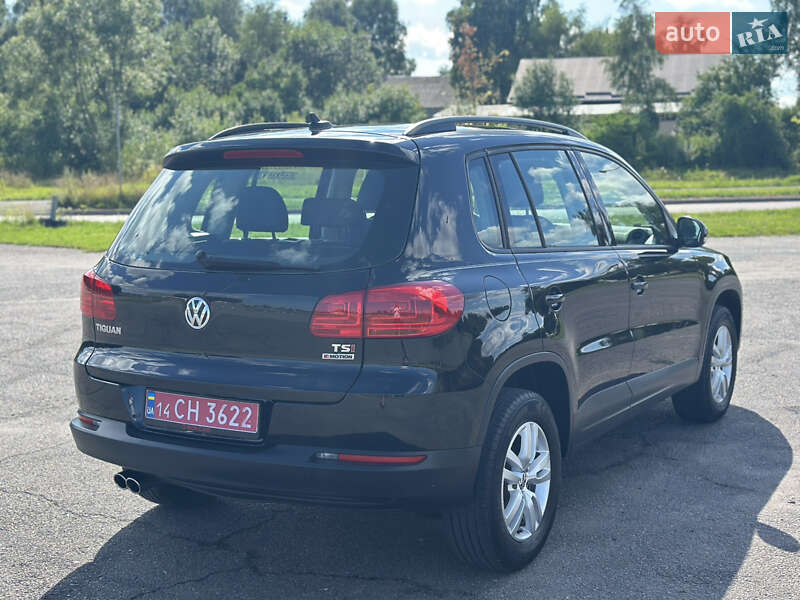 Позашляховик / Кросовер Volkswagen Tiguan 2016 в Львові