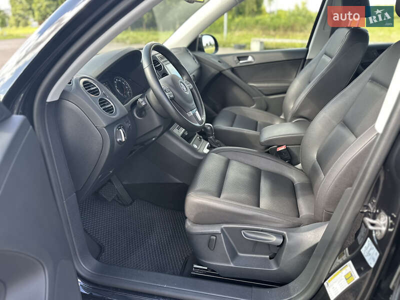 Позашляховик / Кросовер Volkswagen Tiguan 2016 в Львові