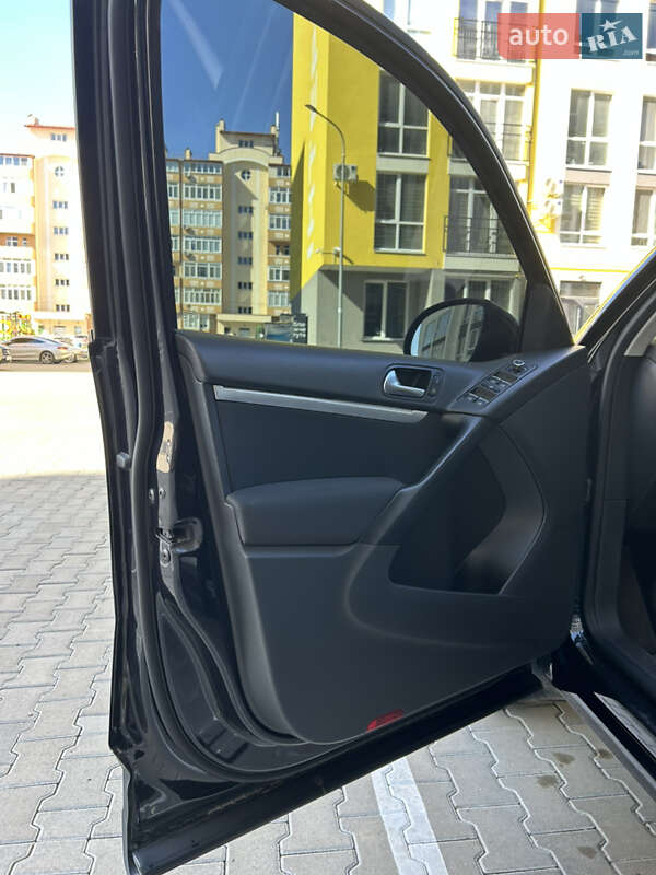 Внедорожник / Кроссовер Volkswagen Tiguan 2012 в Черновцах фото 11 Внедорожник / Кроссовер Volkswagen Tiguan 2012 в Черновцах
