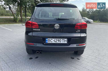 Внедорожник / Кроссовер Volkswagen Tiguan 2015 в 
