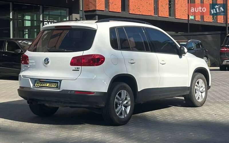 Внедорожник / Кроссовер Volkswagen Tiguan 2016 в Черновцах