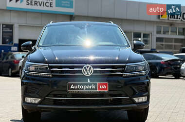 Внедорожник / Кроссовер Volkswagen Tiguan 2017 в 