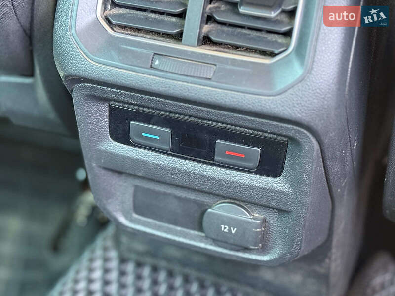 Внедорожник / Кроссовер Volkswagen Tiguan 2017 в Одессе